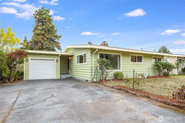 7320 33rd Avenue S, Seattle, WA 98118