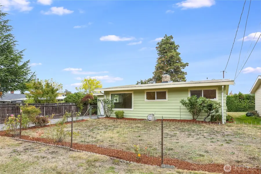 7320 33rd Avenue S, Seattle, WA 98118 - #3
