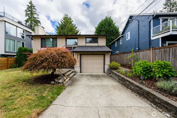 14322 Wallingford Avenue N, Seattle, WA 98133