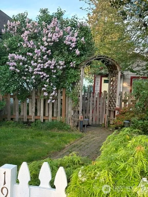 1927 Wetmore Avenue, Everett, WA 98201
