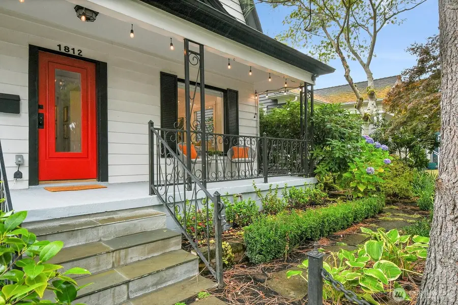 1812 6th Avenue W, Seattle, WA 98119 - #2