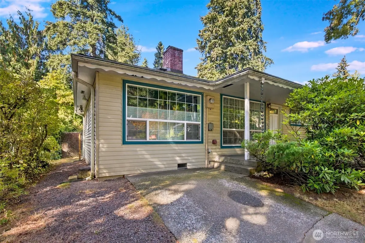 11735 35th Avenue Ne, Seattle, WA 98125 - #1