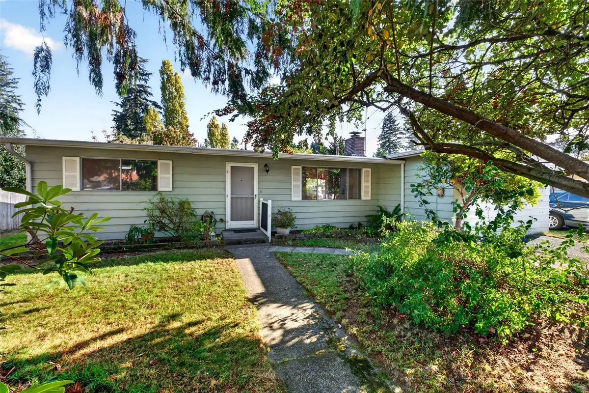 10230 126th Avenue Se, Renton, WA 98056 - #1