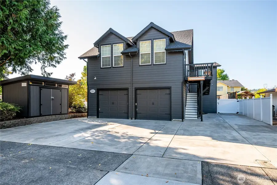 2501 Hickory Avenue, Longview, WA 98632 - #2
