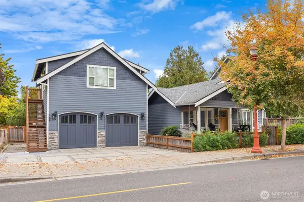 180 NW Dogwood Street, Issaquah, WA 98027