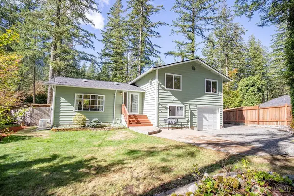 17327 428th Avenue Se, North Bend, WA 98045