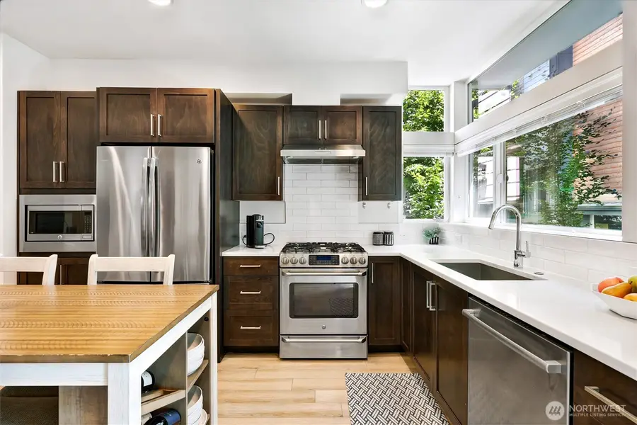 2605 22nd Avenue W #B, Seattle, WA 98199 - #3