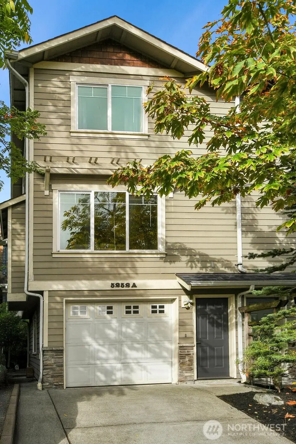 5252 12th Avenue Ne #A, Seattle, WA 98105 - #1