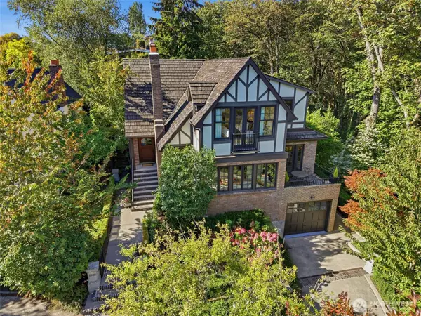 1905 33rd Avenue S, Seattle, WA 98144
