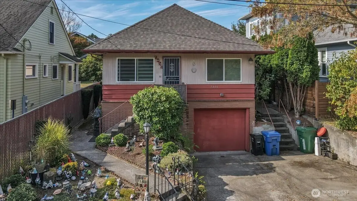 7355 17th Avenue Nw, Seattle, WA 98117 - #1