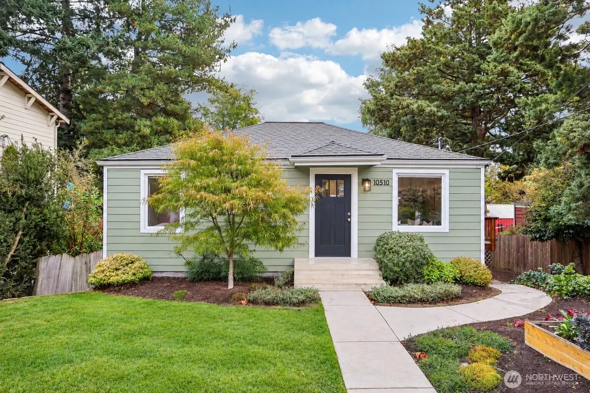 10510 Linden Avenue N #A, Seattle, WA 98133 - #1