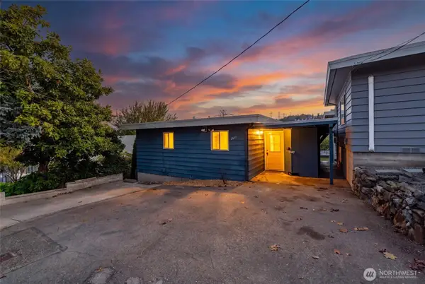 1404 Whitworth Avenue S, Renton, WA 98055