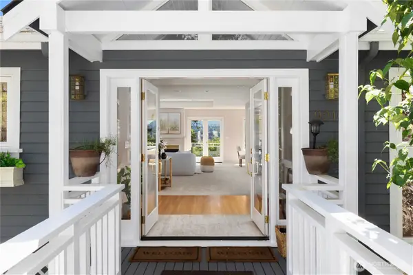 9210 Parkwood Ridge Road, Mercer Island, WA 98040