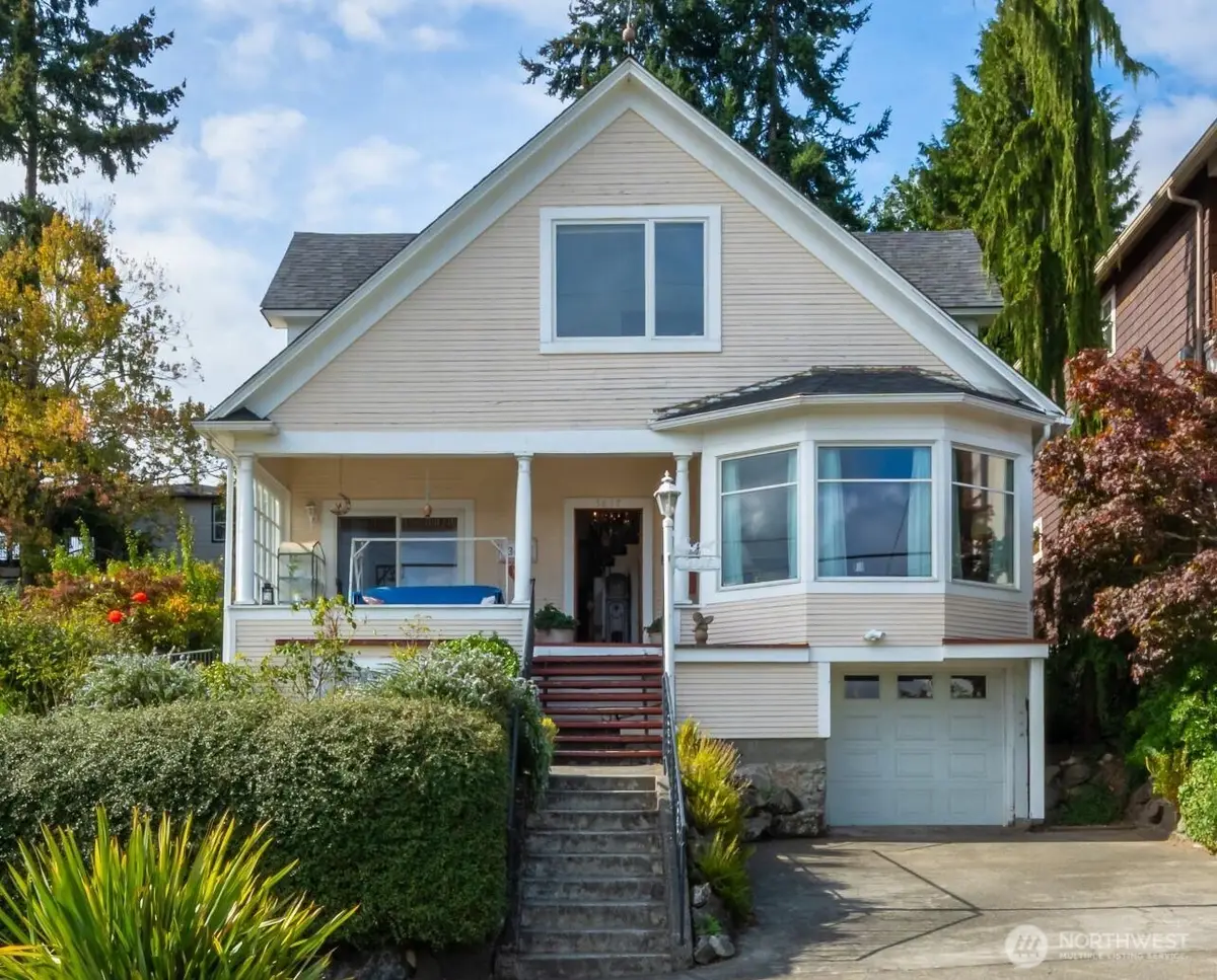 3617 Corliss Avenue N, Seattle, WA 98103 - #1