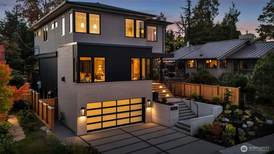 6021 Princeton Avenue Ne, Seattle, WA 98115 - #2