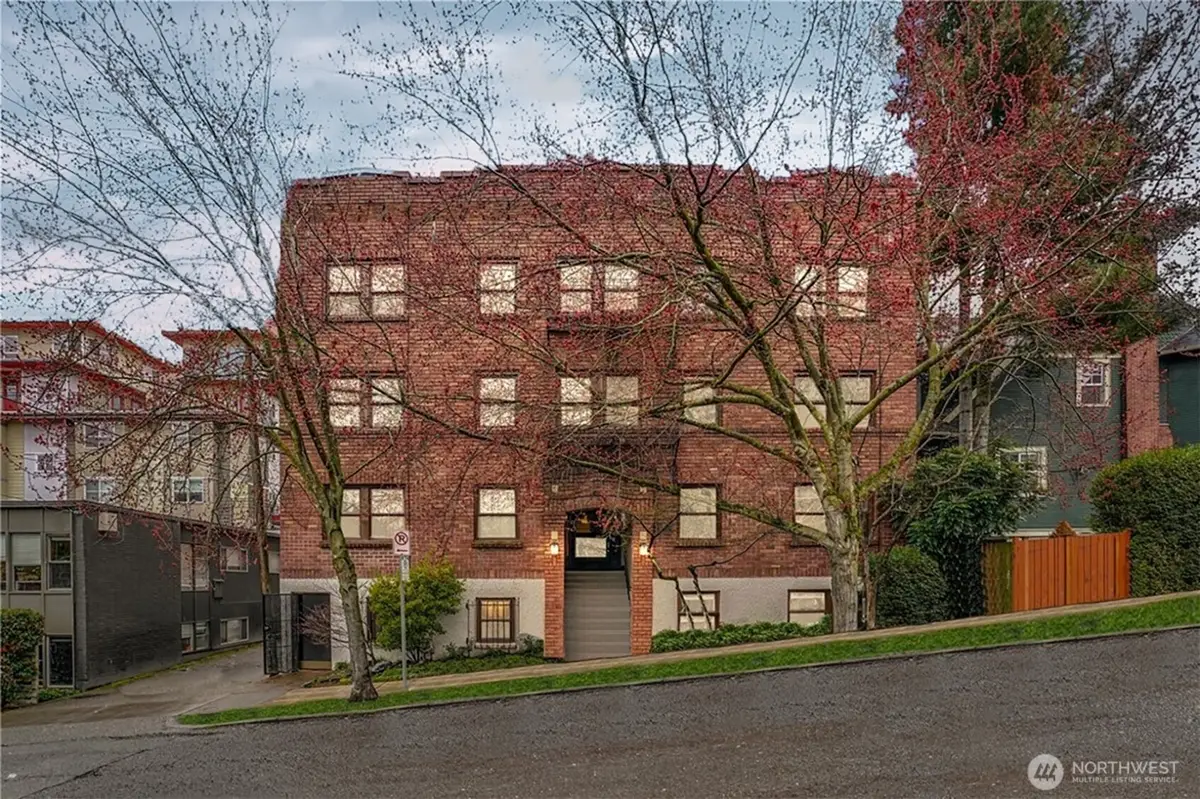 516 E Thomas Street #102, Seattle, WA 98102 - #1
