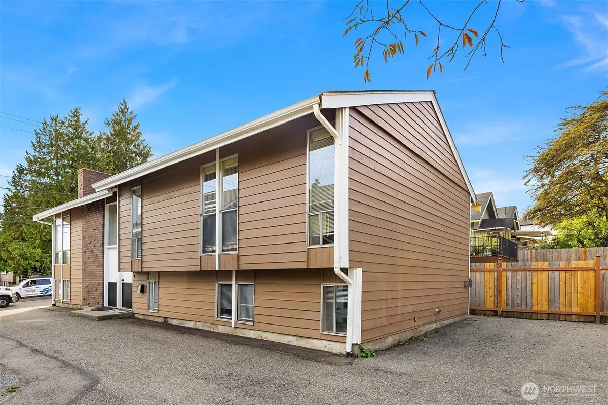 326 NE 50th Street, Seattle, WA 98105 - #1