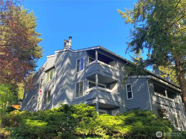 9302 Redmond Woodinville Rd Ne #206, Redmond, WA 98052