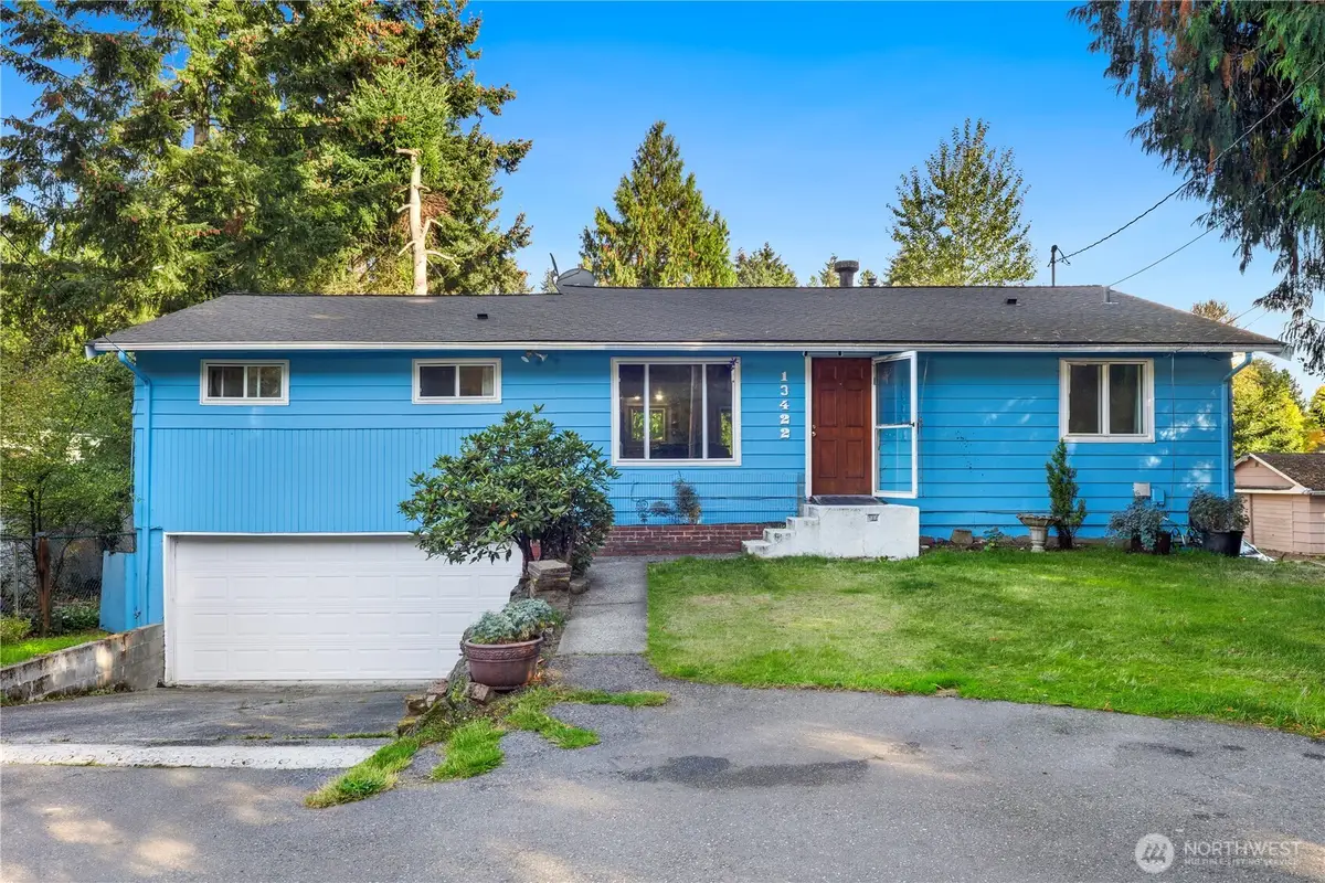 13422 14 Avenue S, Burien, WA 98168 - #1