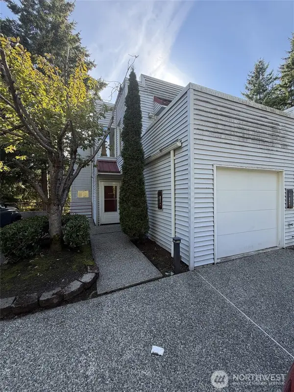 442 4th Avenue #442, Kirkland, WA 98033