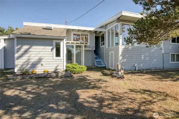 288 Sand Dune Avenue Nw, Ocean Shores, WA 98569