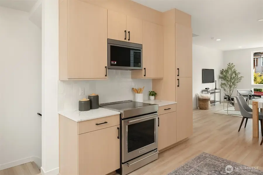 723 15th Avenue #C, Seattle, WA 98122 - #3