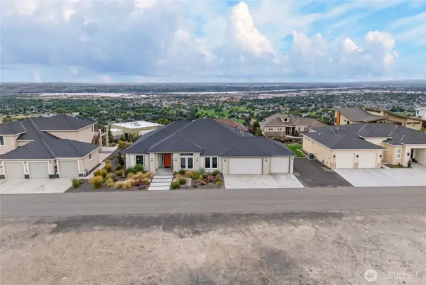 2531 Falconcrest Loop, Richland, WA 99352