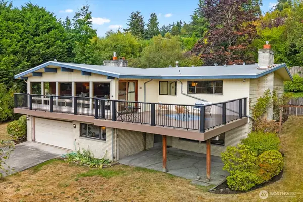17207 76th Avenue W, Edmonds, WA 98026