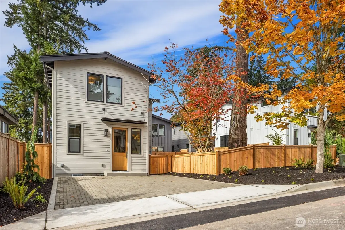 10927 103rd Avenue Ne, Kirkland, WA 98033 - #1