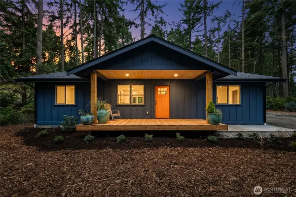 11011 Cascade Place, Anderson Island, WA 98303