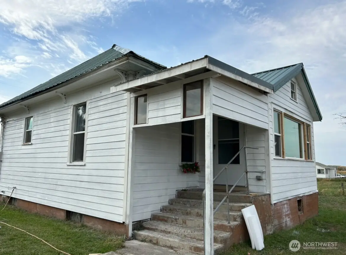 4 SW Raymond Street, Wilbur, WA 99185 - #1