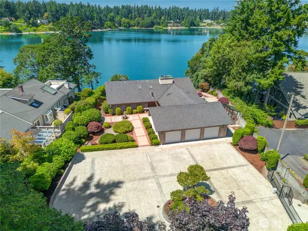 6638 Hilltop Lane, Lakewood, WA 98499