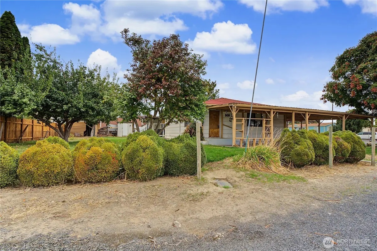 505 S Grant Avenue, Warden, WA 98857 - #1