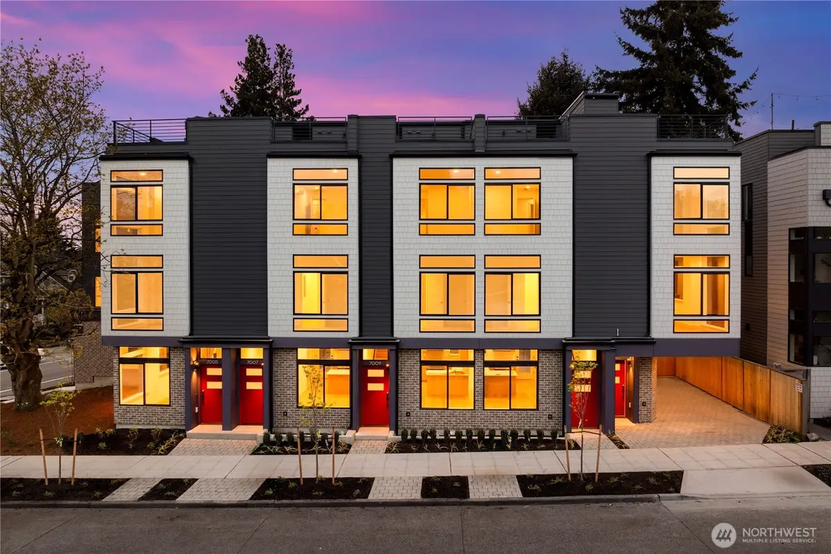 7011 9th Avenue Ne, Seattle, WA 98115 - #1