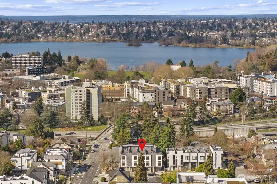 7011 9th Avenue Ne, Seattle, WA 98115 - #3