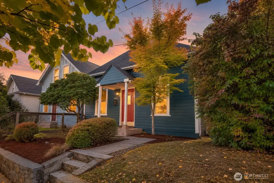743 74th Street, Seattle, WA 98103 - #3