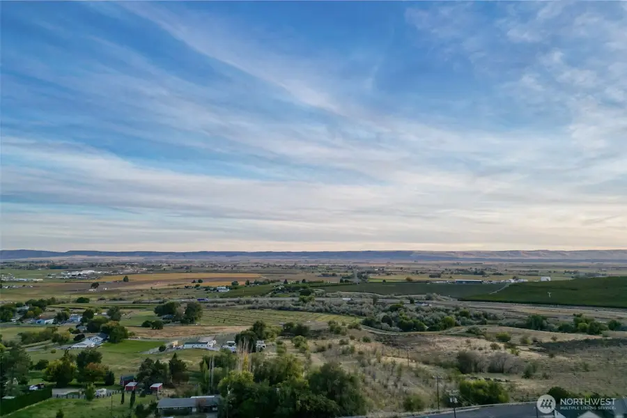 1369 Upland Drive, Sunnyside, WA 98944 - #2