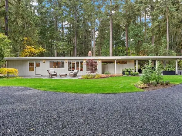 32 Bridlewood Circle, Kirkland, WA 98033