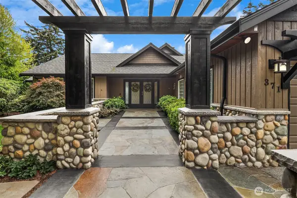 371 Vine Street, Camano Island, WA 98282