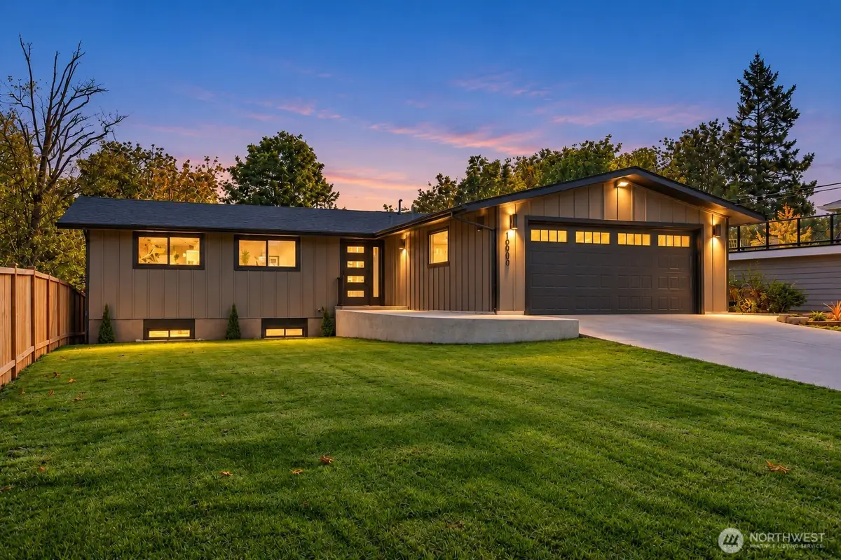 19908 47th Avenue Ne, Lake Forest Park, WA 98155 - #1