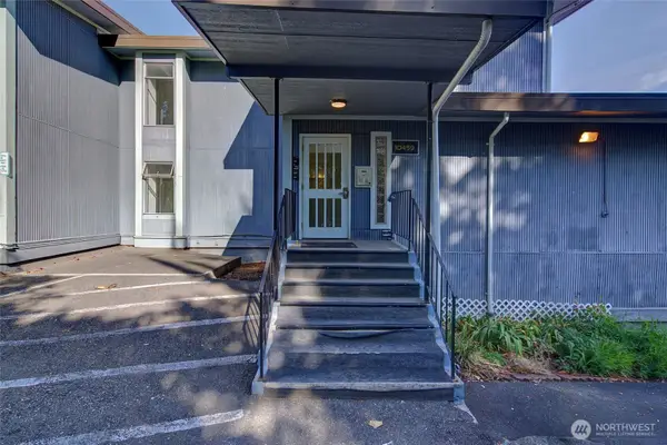10459 Des Moines Memorial Drive S #305, Seattle, WA 98168