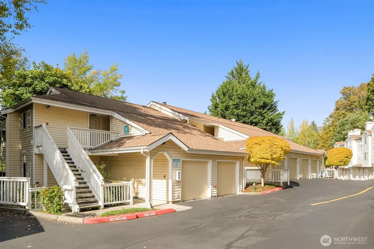 2600 118th Avenue Se #4-101, Bellevue, WA 98005 - #1