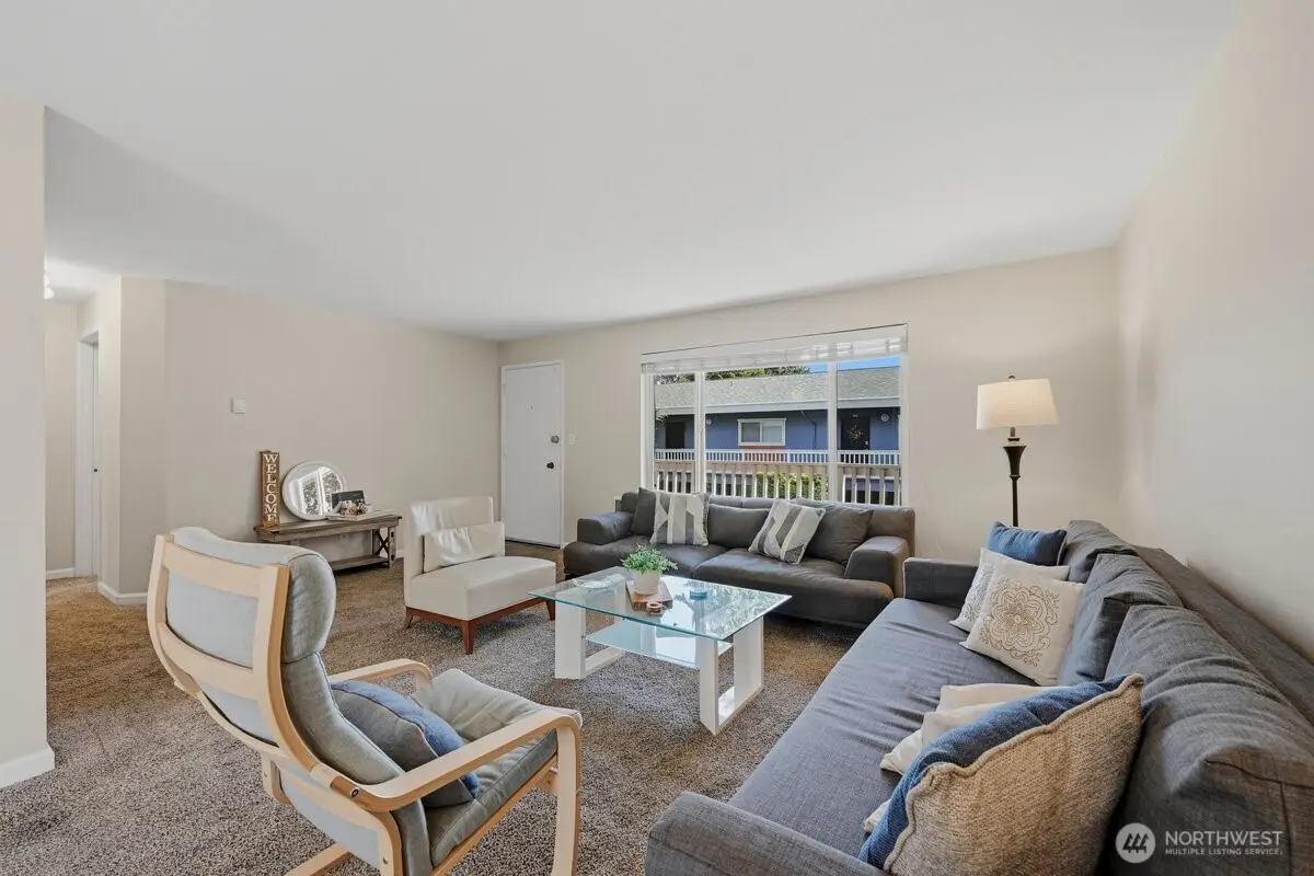 713 75th Street Se #A202, Everett, WA 98203 - #1