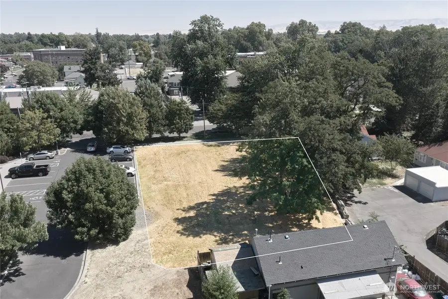 328 S 3rd Street, Walla Walla, WA 99362 - #3