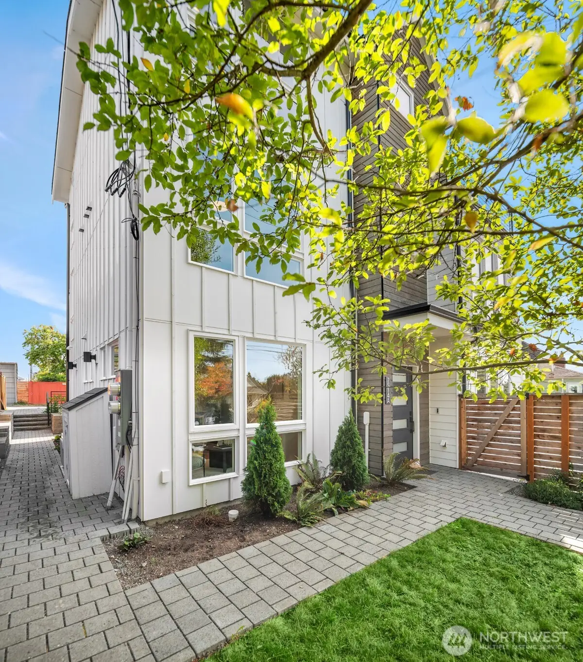 7514 28th Avenue Nw #B, Seattle, WA 98117 - #1