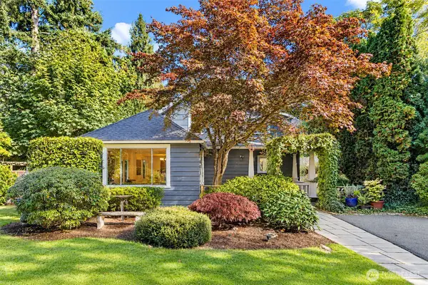 8542 32nd Avenue Nw, Seattle, WA 98117