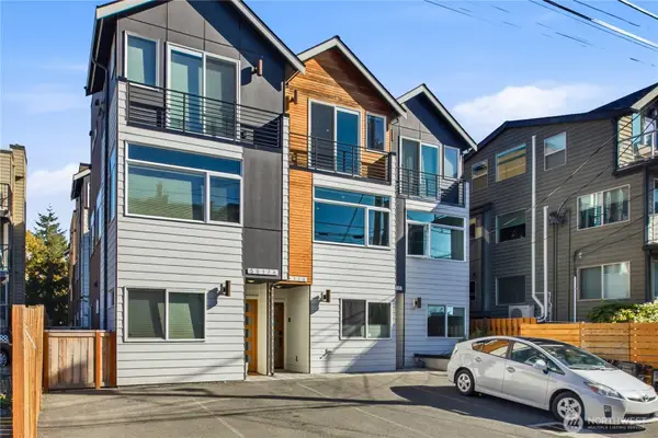 5917 California Avenue Sw, Seattle, WA 98136