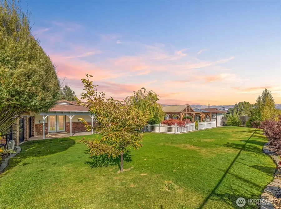 1919 4th Street Se, East Wenatchee, WA 98802 - #2