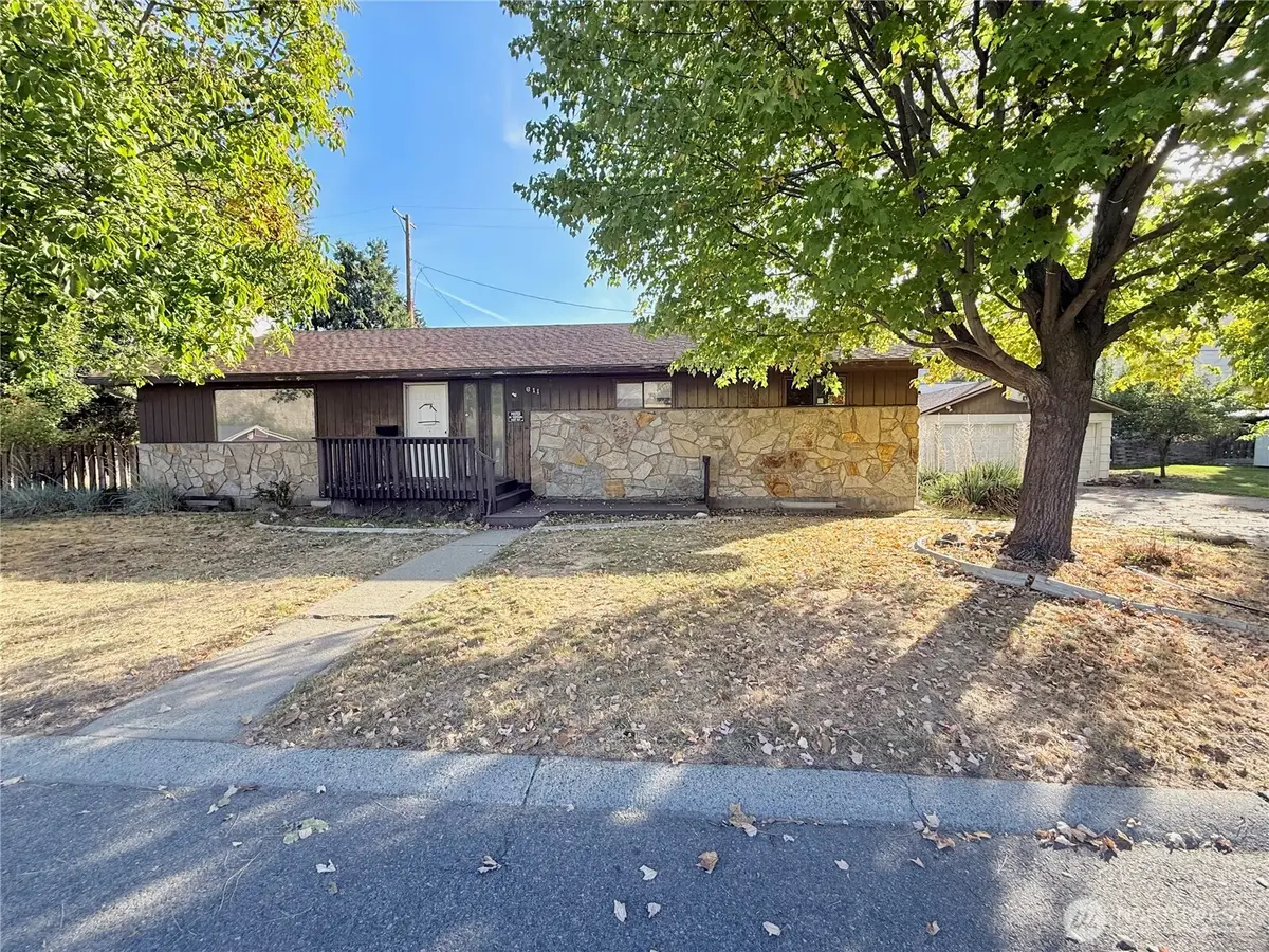 611 Cedar, Coulee Dam, WA 99116 - #1