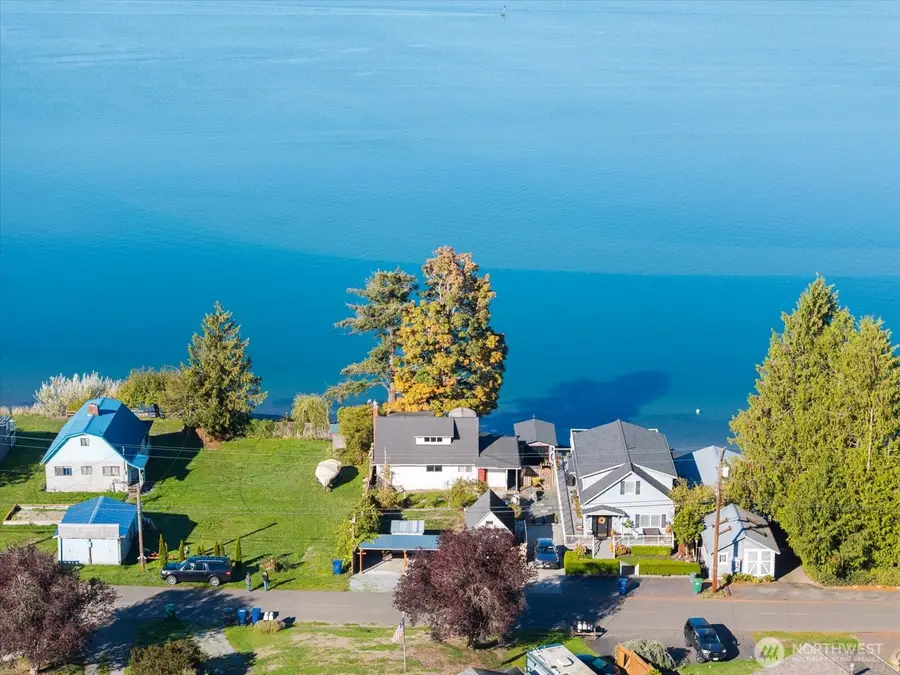 19008 Soundview Dr Nw, Stanwood, WA 98292 - #2
